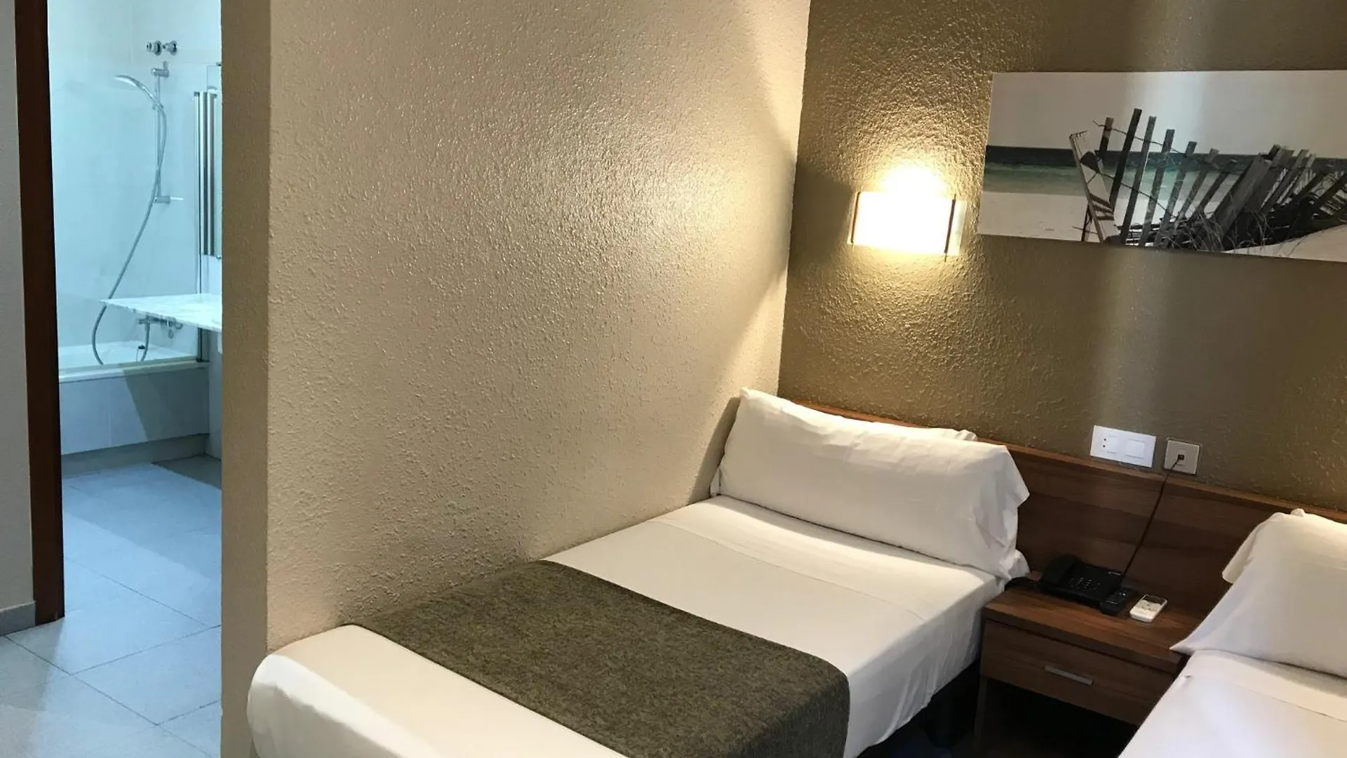 Hotel Aneto Barcelona Spain