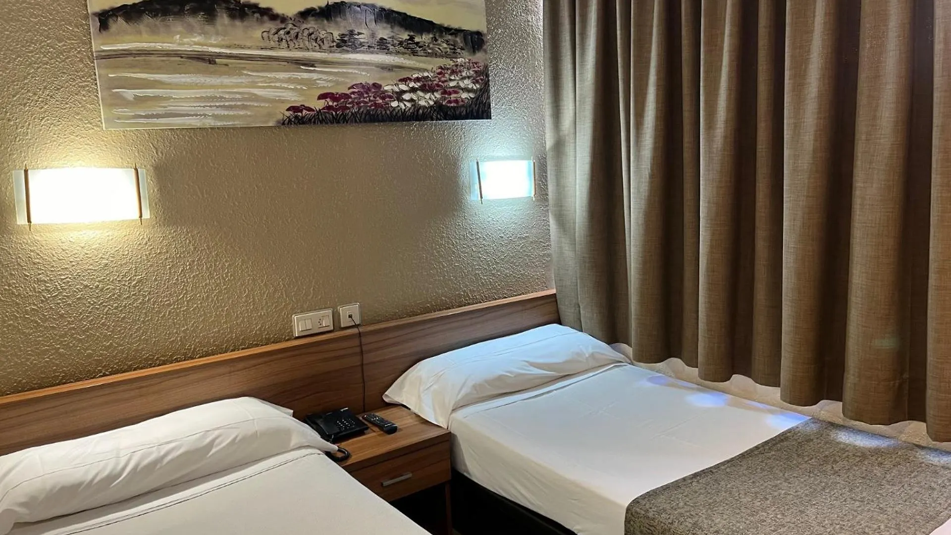 Hotel Aneto Barcelona Spain