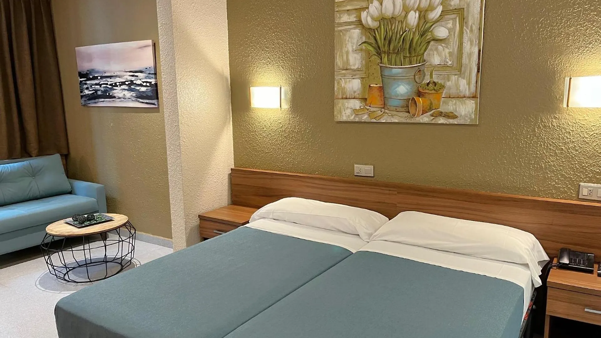 Hotel Aneto Barcelona Spain