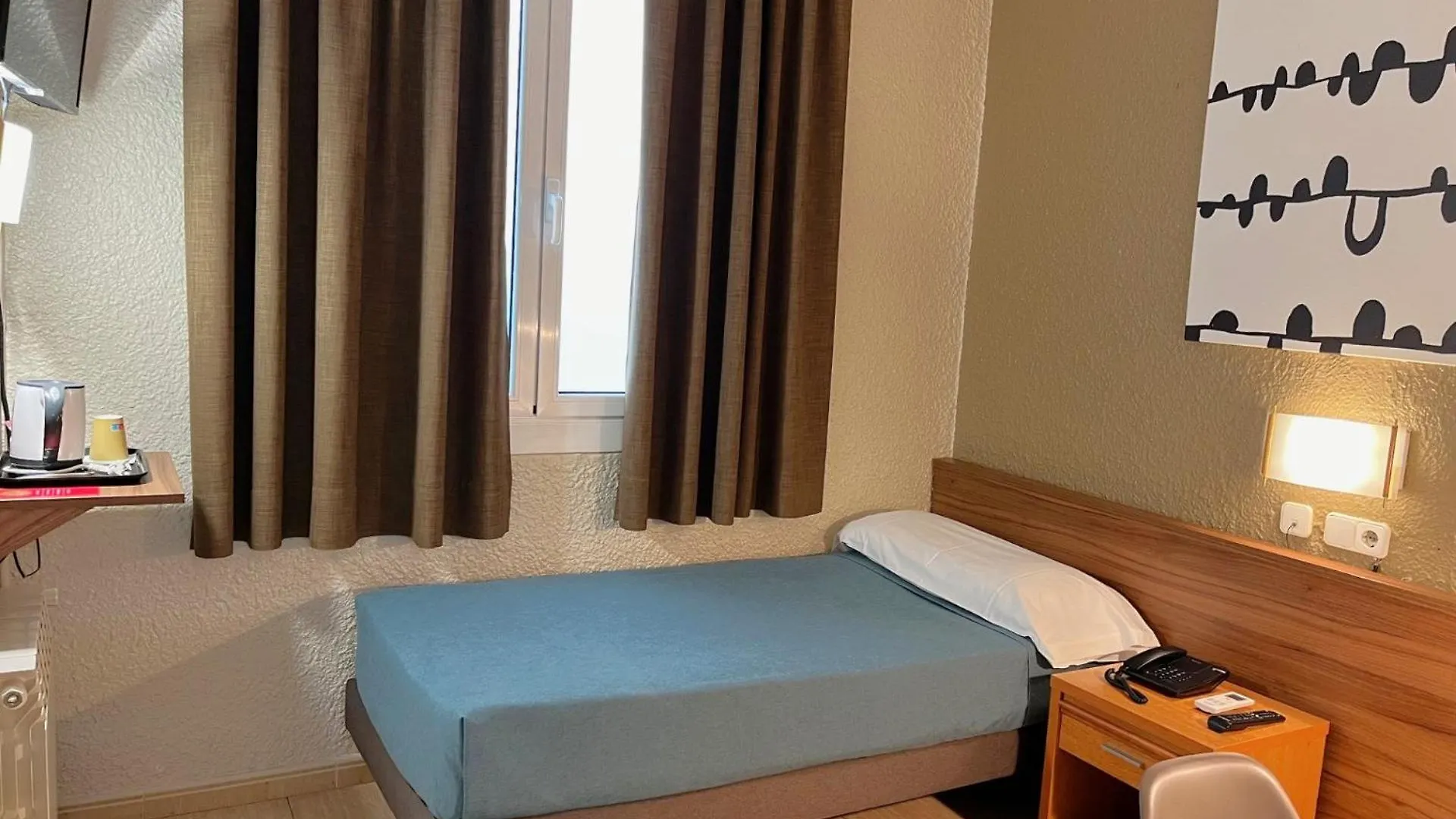 Hotel Aneto Barcelona 0*,  Spain