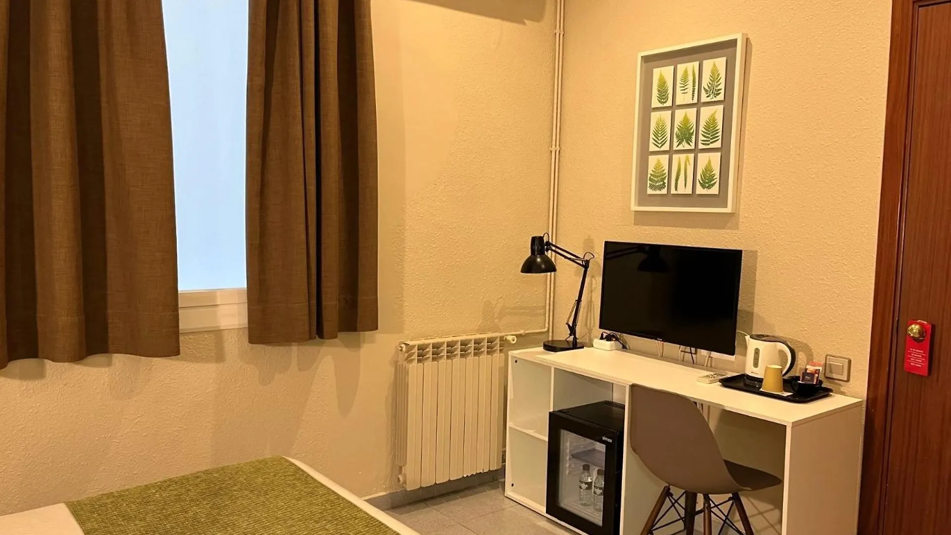 Hotel Aneto Barcelona 0*,  Spain