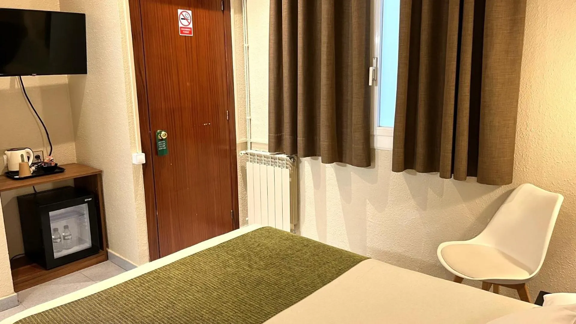 Hotel Aneto Barcelona 0*,  Spain